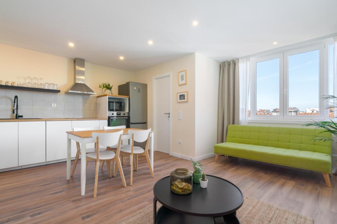 Host Wise - Fantastic Contemporary Flat W Balcony Apartment Порто Екстериор снимка