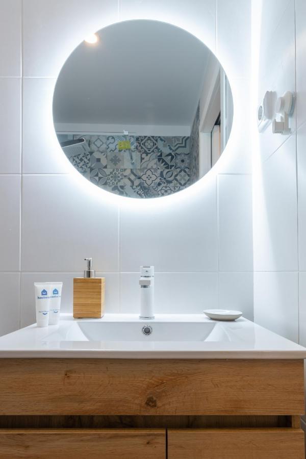 Host Wise - Fantastic Contemporary Flat W Balcony Apartment Порто Екстериор снимка