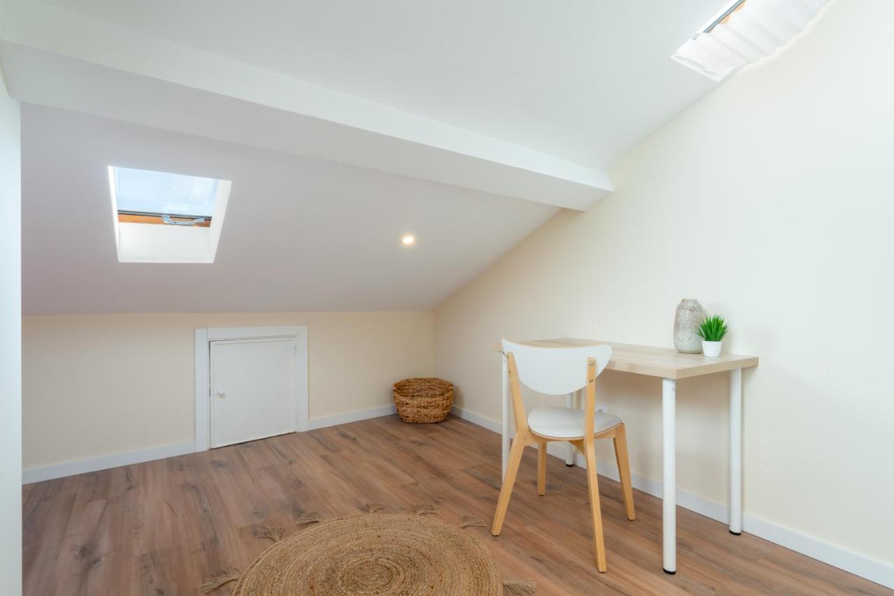 Host Wise - Fantastic Contemporary Flat W Balcony Apartment Порто Екстериор снимка