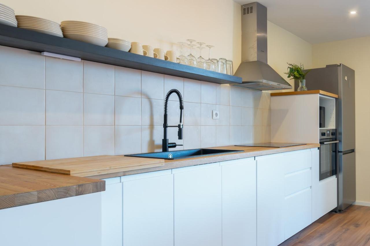 Host Wise - Fantastic Contemporary Flat W Balcony Apartment Порто Екстериор снимка